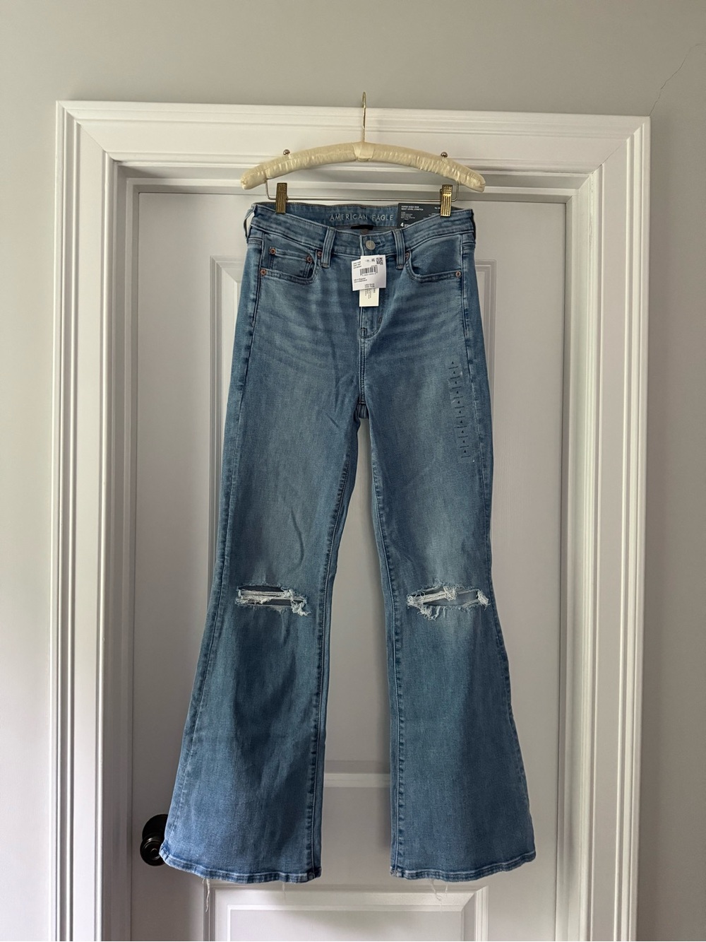 American Eagle Outfitters Light Blue Ripped Flare Jeans - Women
